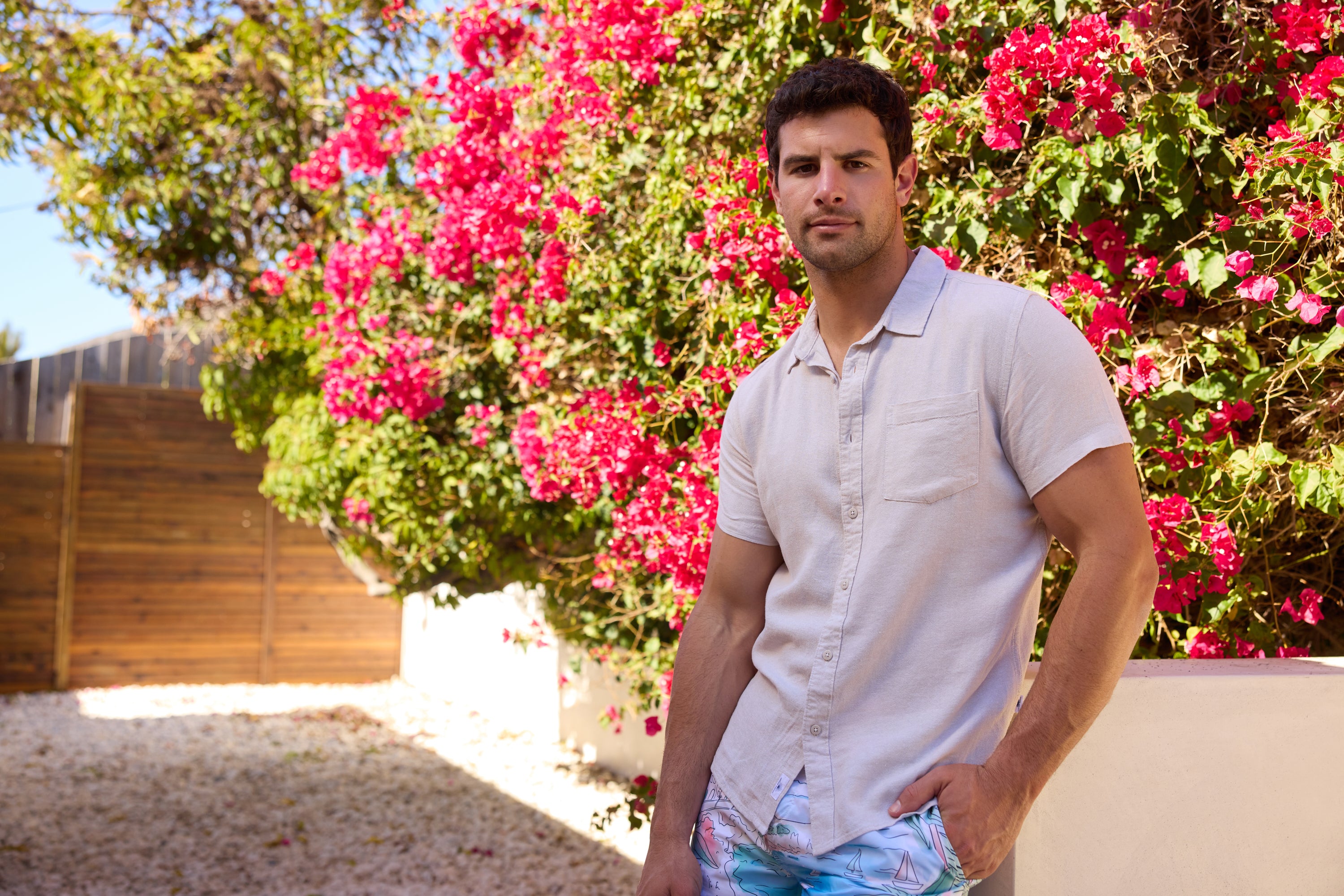 MENS SHORT SLEEVE LINEN BUTTONDOWN